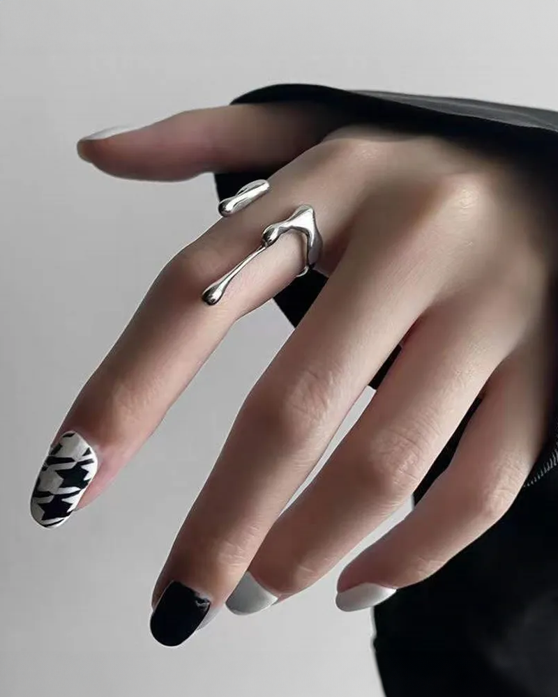Liquid Metal Ring