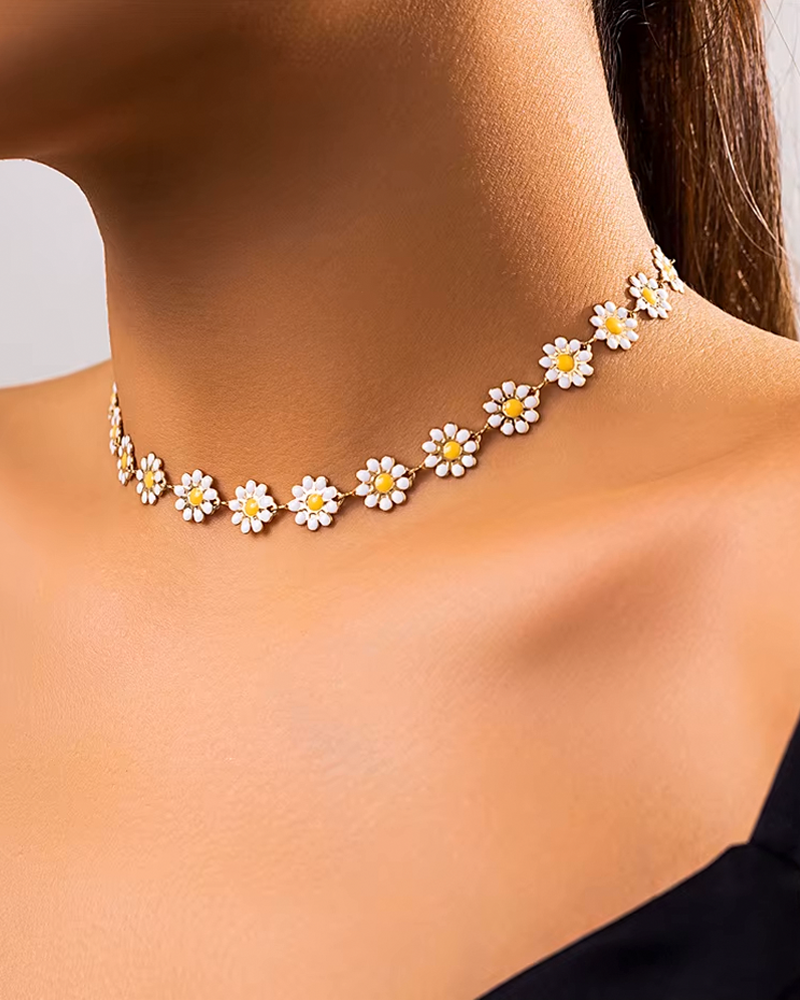 Daisy Chain Necklace