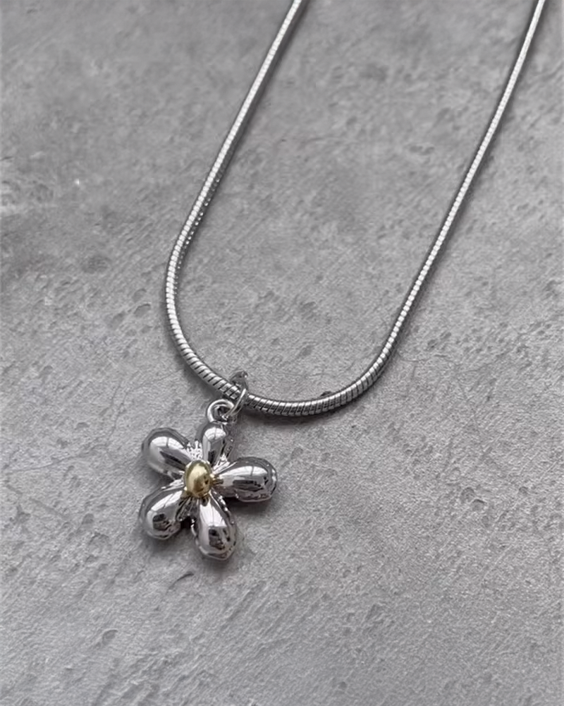 Bubble Flower Necklace