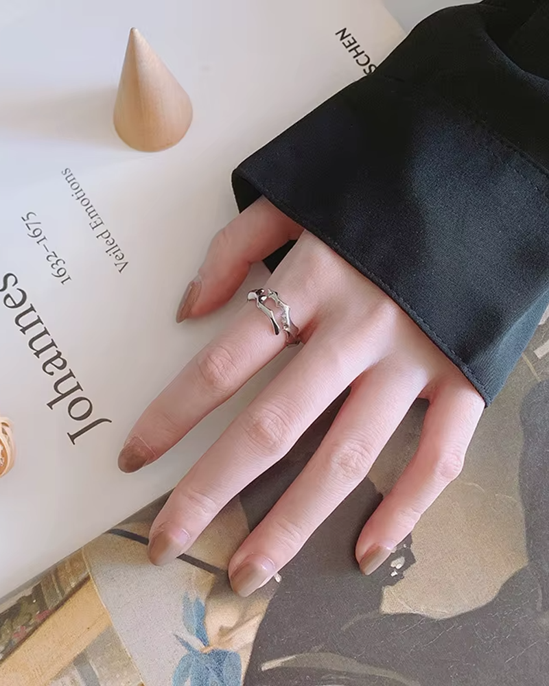 Abstract Ring